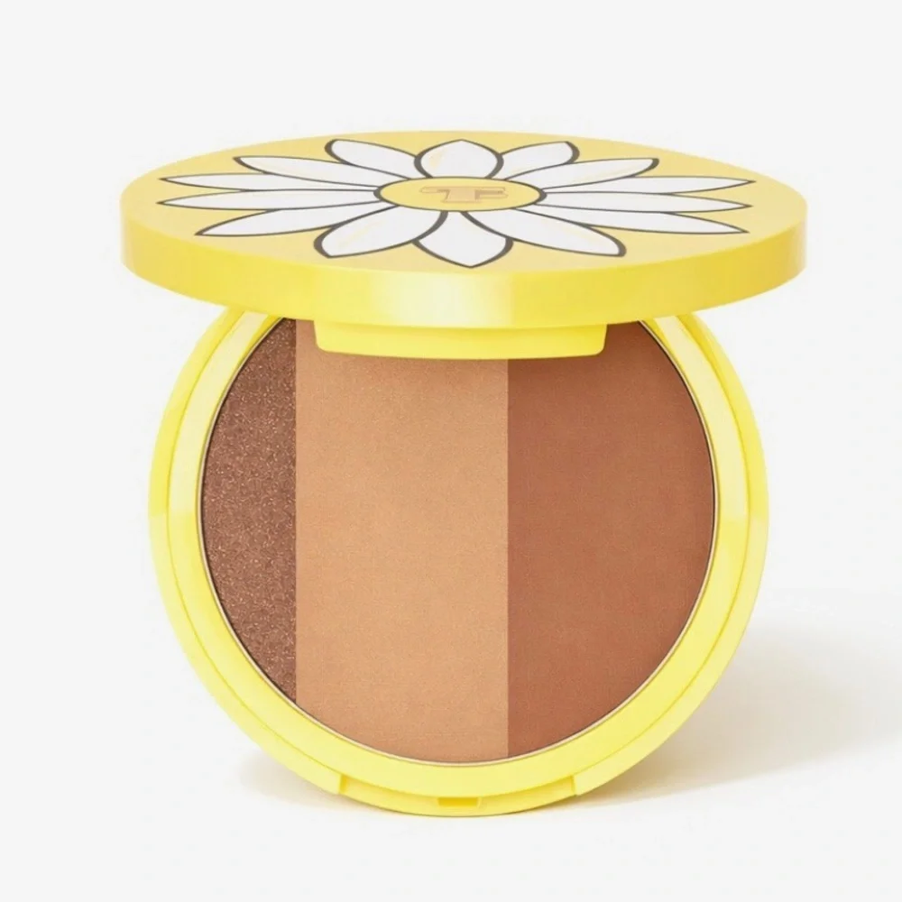 Trixie Cosmetics Flower Power Bronzer Free Love Freesia | Highlighter Trio